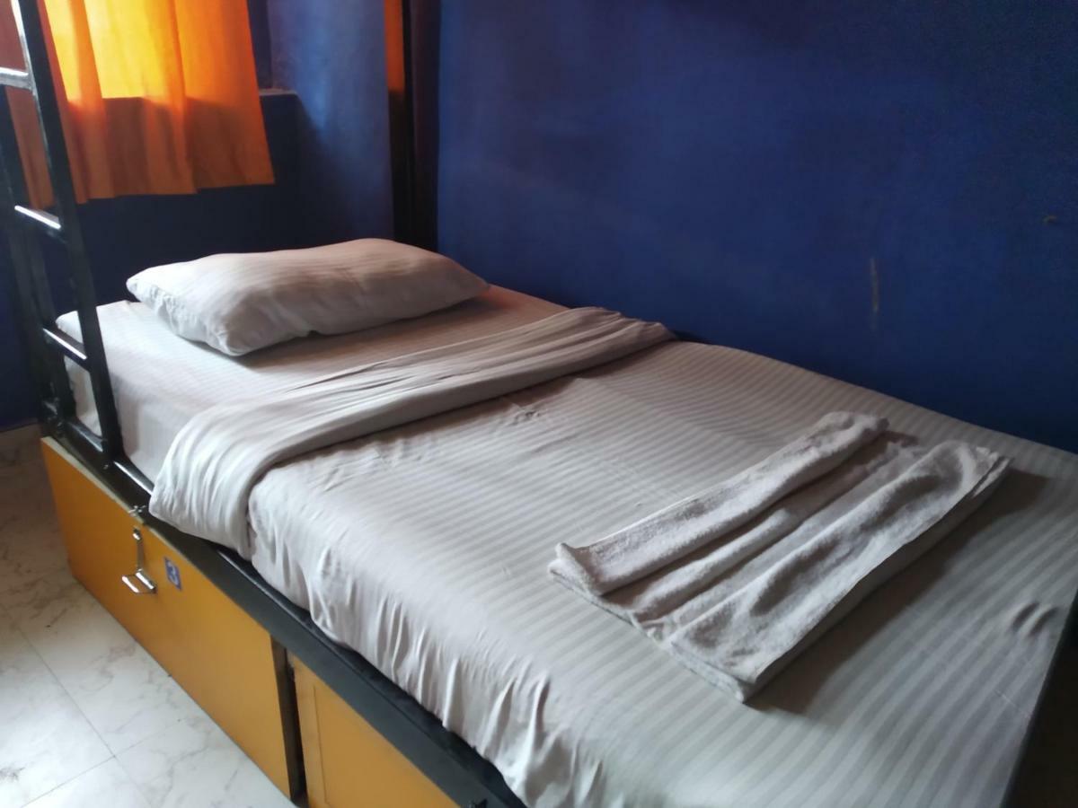 Bunk Hostel Delhi New Delhi Extérieur photo