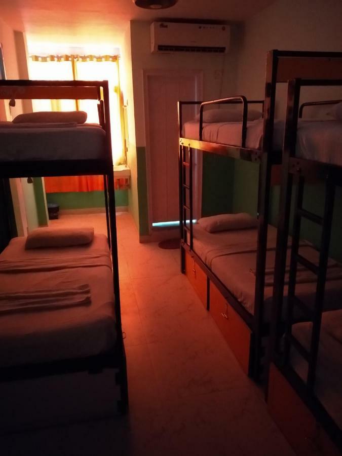 Bunk Hostel Delhi New Delhi Extérieur photo